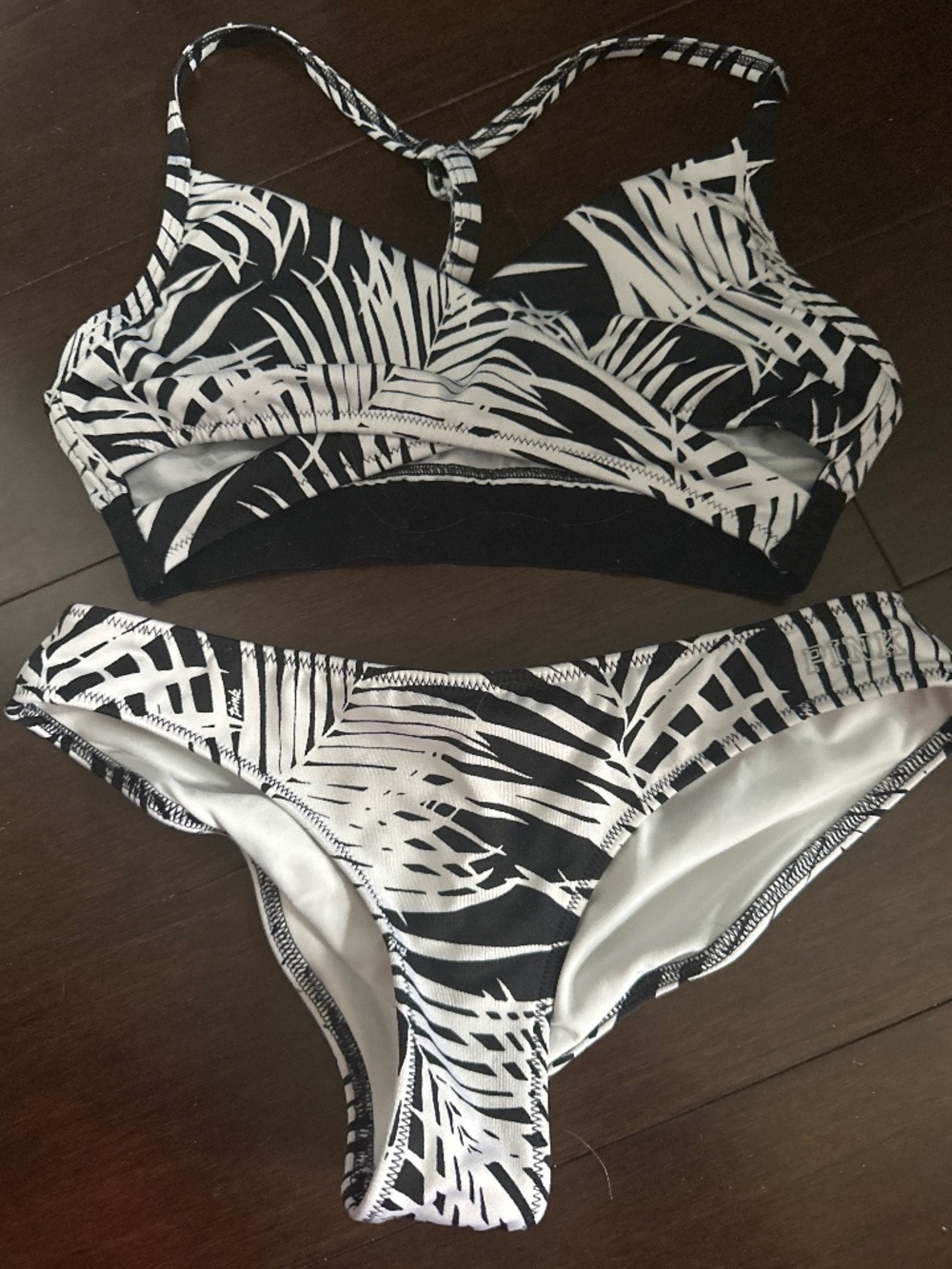 PINK Victoria’s Secret gym to swim set